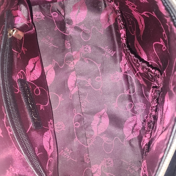 Betsey Johnson - Picture 3 of 5